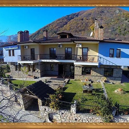 反而拉斯酒店 Káto Loutrákion 外观 照片
